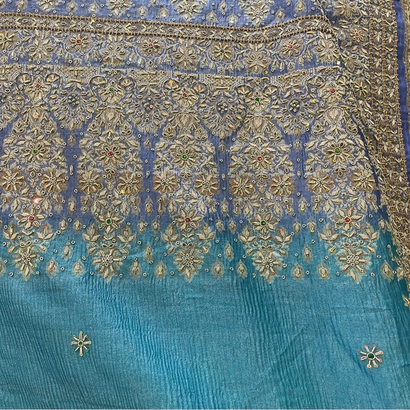 Pure silk banarasi saree each $150 - Picture 3 of 9